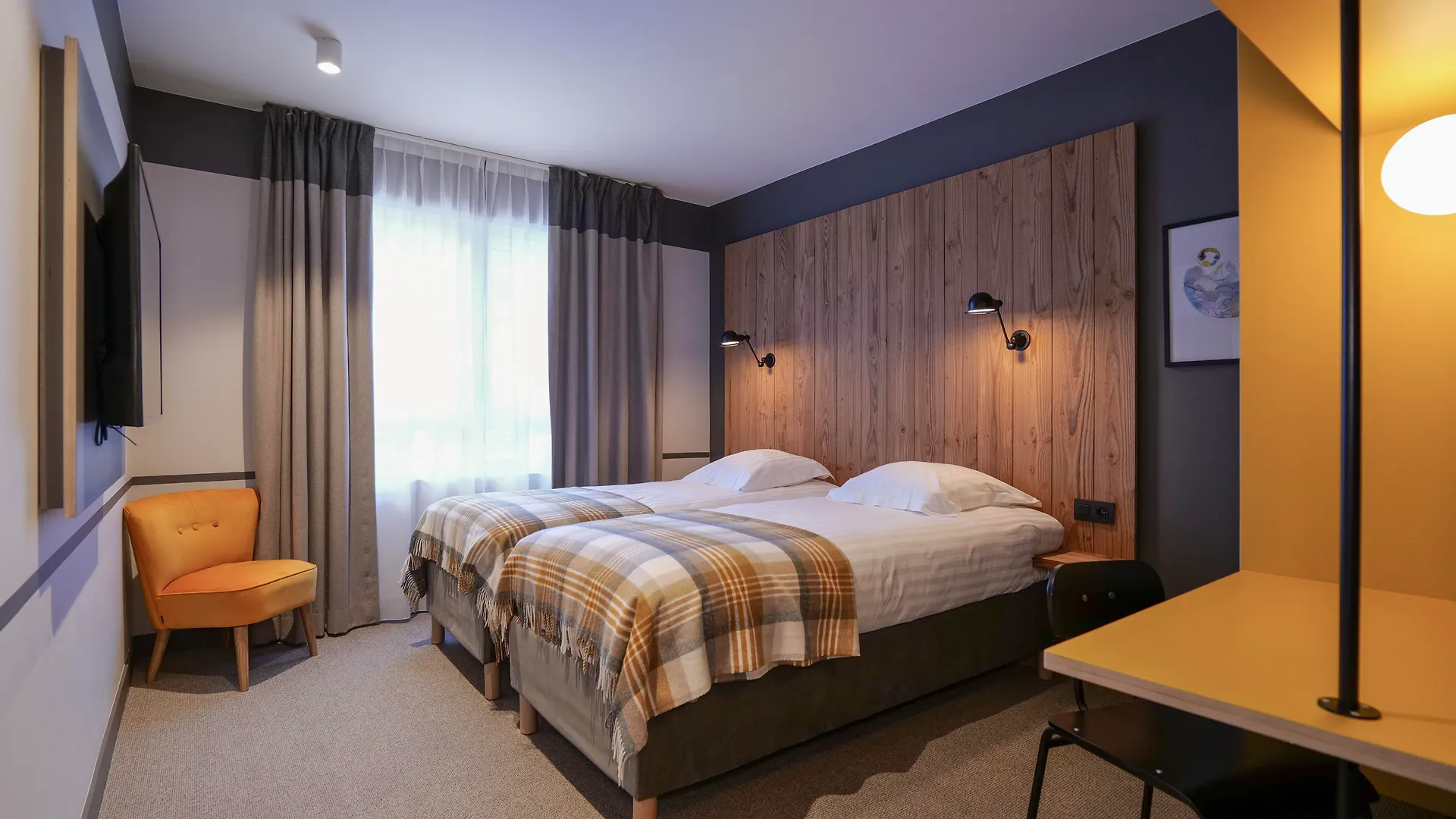 Plan B Hotel - Living Chamonix 3*,  França