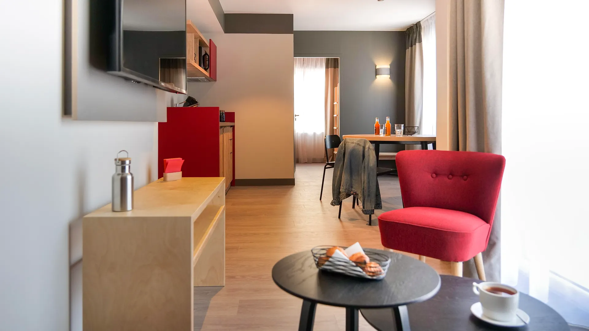 Plan B Hotel - Living Chamonix