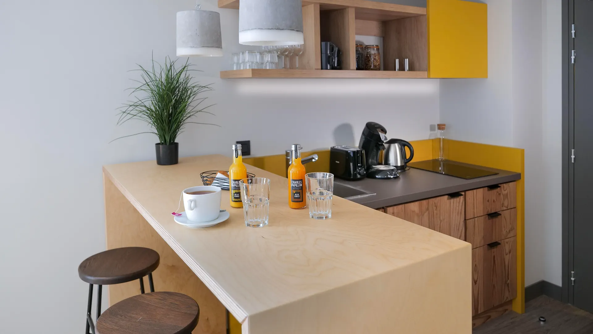 Plan B Hotel - Living Chamonix 3*,