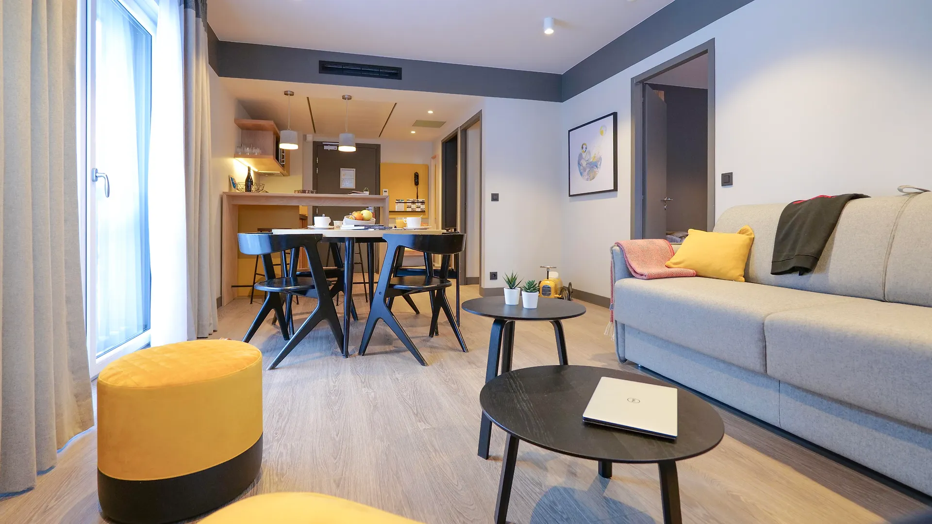 Plan B Hotel - Living Chamonix