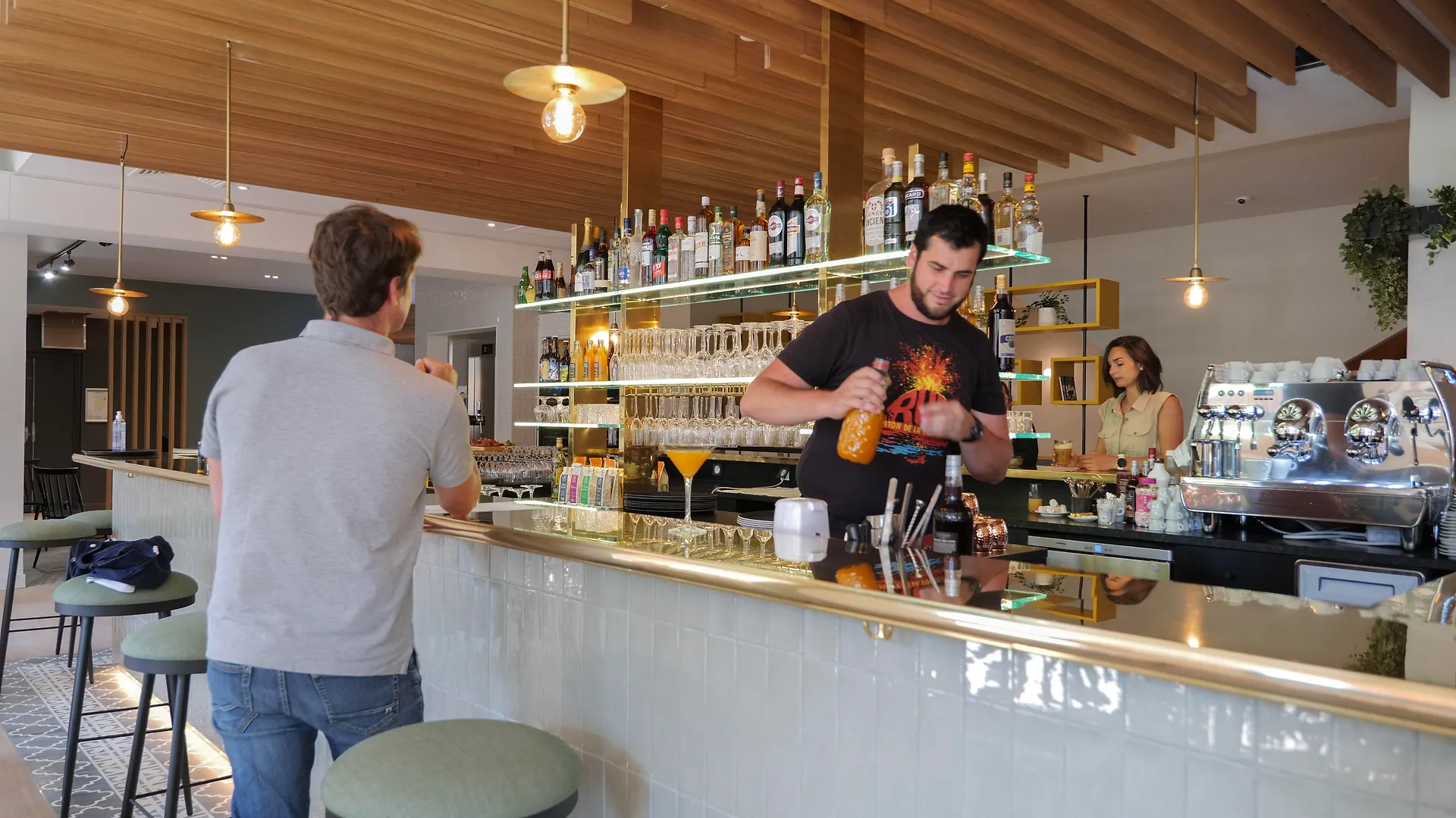 Plan B Hotel - Living Chamonix