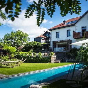 Le Clos Des Sens ***** アヌシー